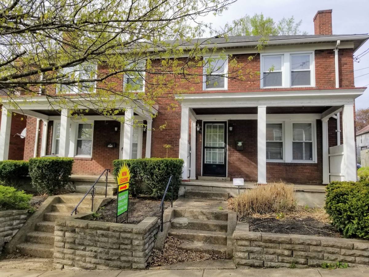 Apartment for rent at 373 Hulton Rd, Oakmont, PA 15139