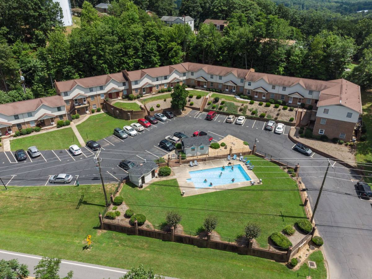 Apartment for rent at 50 Foxtree Dr, Martinsville, VA 24112