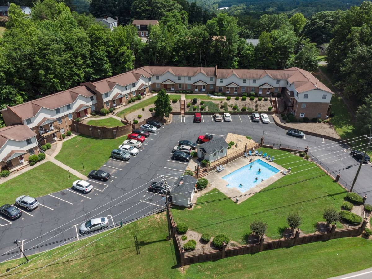 Apartment for rent at 50 Foxtree Dr, Martinsville, VA 24112