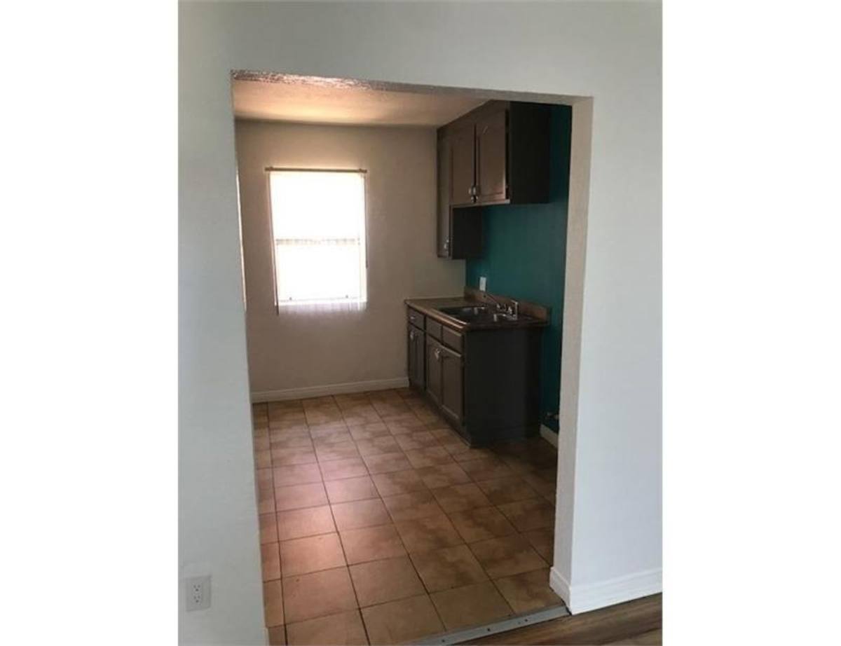 Apartment for rent at 1150 W 88th St, Los Angeles, CA 90044