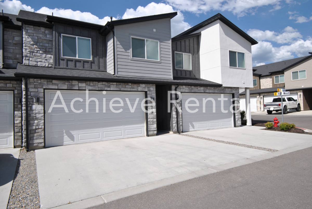 Townhouse for rent at 419 W 25 N, Providence, UT 84332
