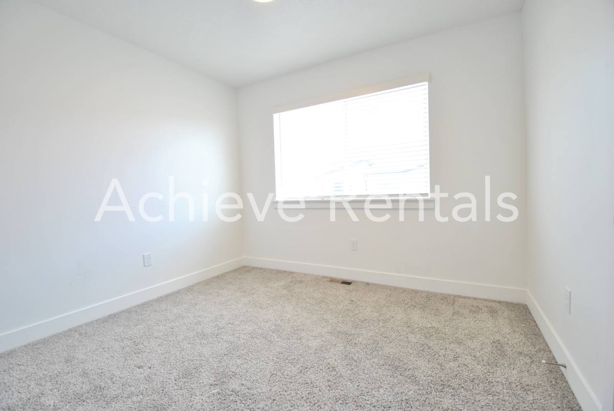 Townhouse for rent at 419 W 25 N, Providence, UT 84332