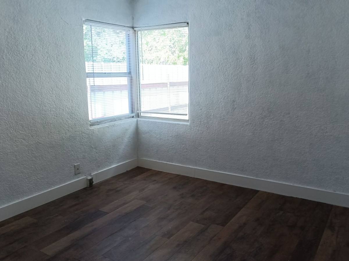House for rent at 4449 3rd St NW, Albuquerque, NM 87107