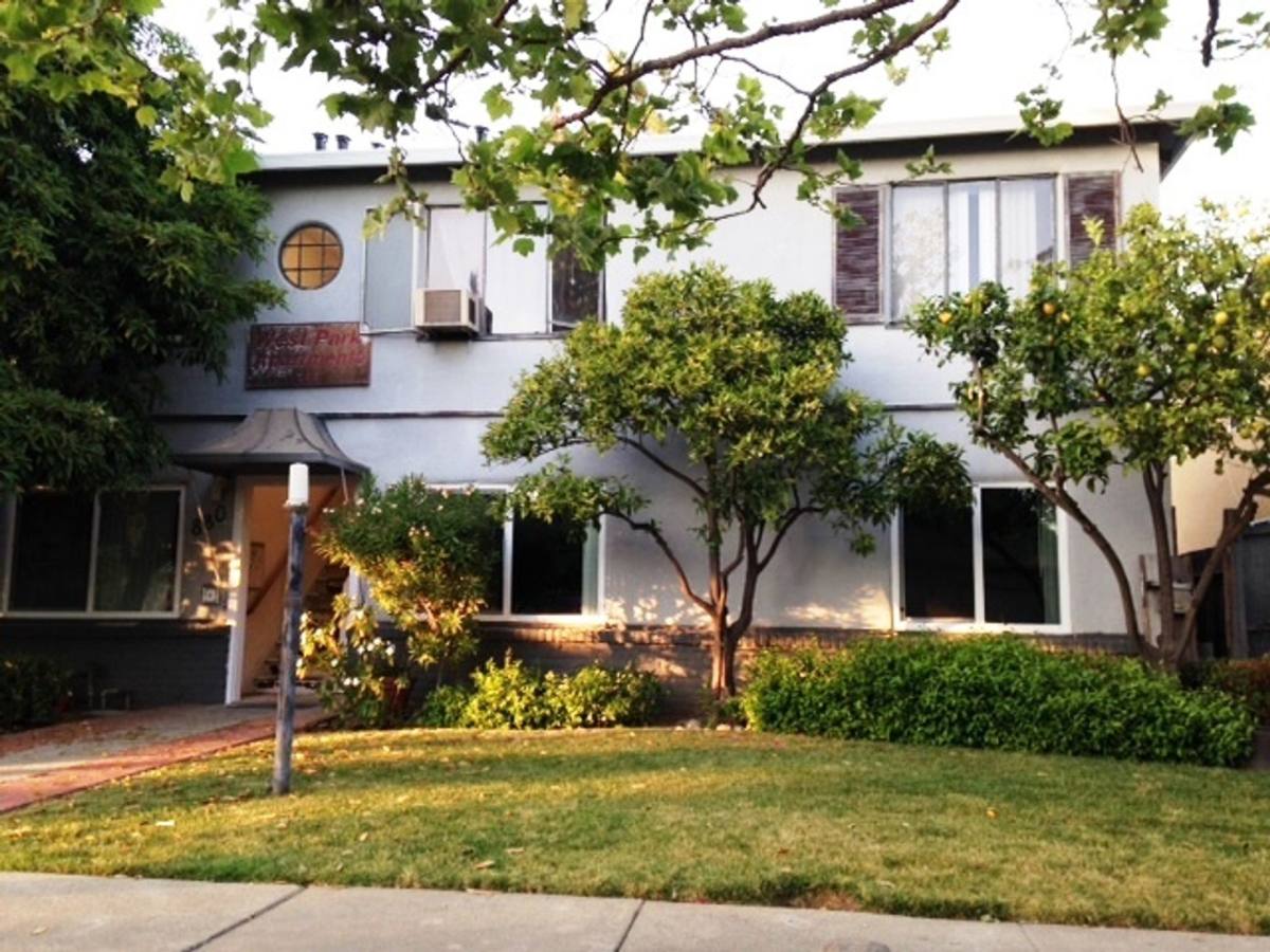 880 Park Dr, Mountain View, CA 94040 - Apartment for Rent - Image 2
