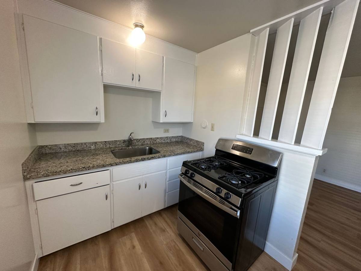 880 Park Dr, Mountain View, CA 94040 - Apartment for Rent - Image 8