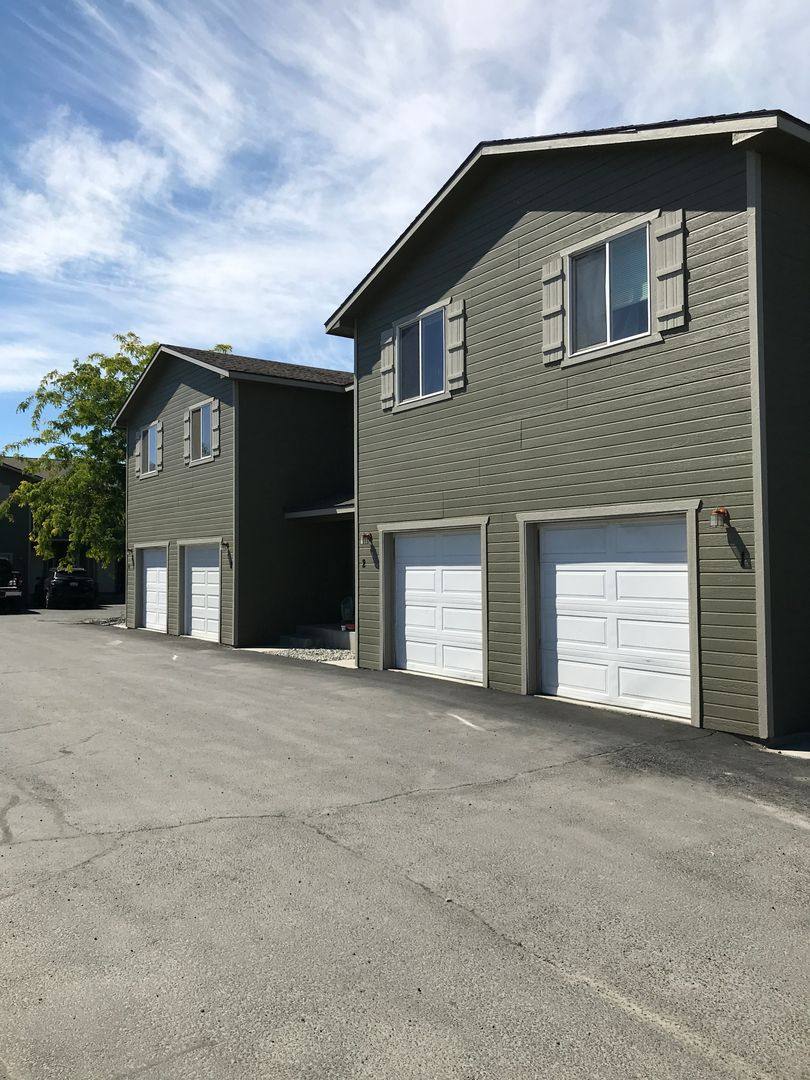 Apartment for rent at 1626 & 1628 W Lee St, Moses Lake, WA 98837