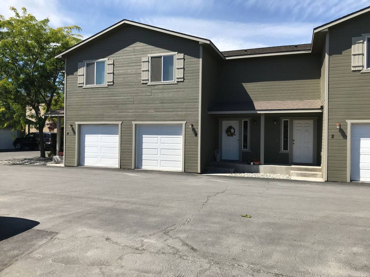 Apartment for rent at 1626 & 1628 W Lee St, Moses Lake, WA 98837