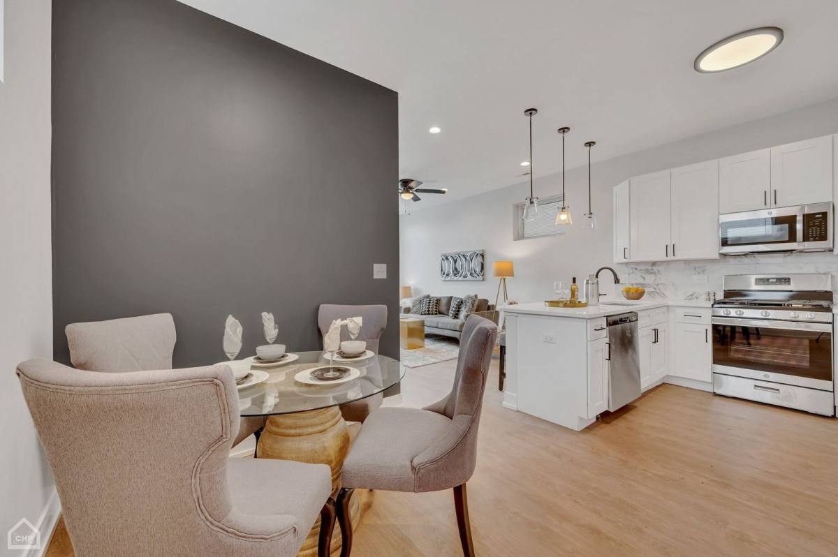 Apartment for rent at 5019 S Indiana Ave, Chicago, IL 60615