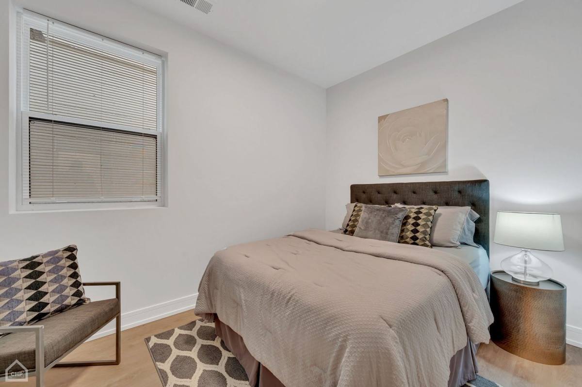 Apartment for rent at 5019 S Indiana Ave, Chicago, IL 60615
