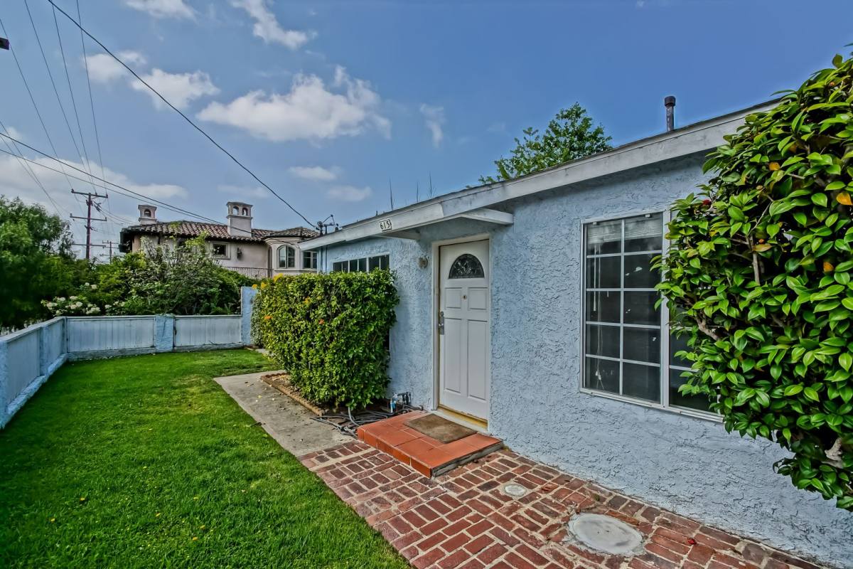 House for rent at 615 N Peck Ave, Manhattan Beach, CA 90266