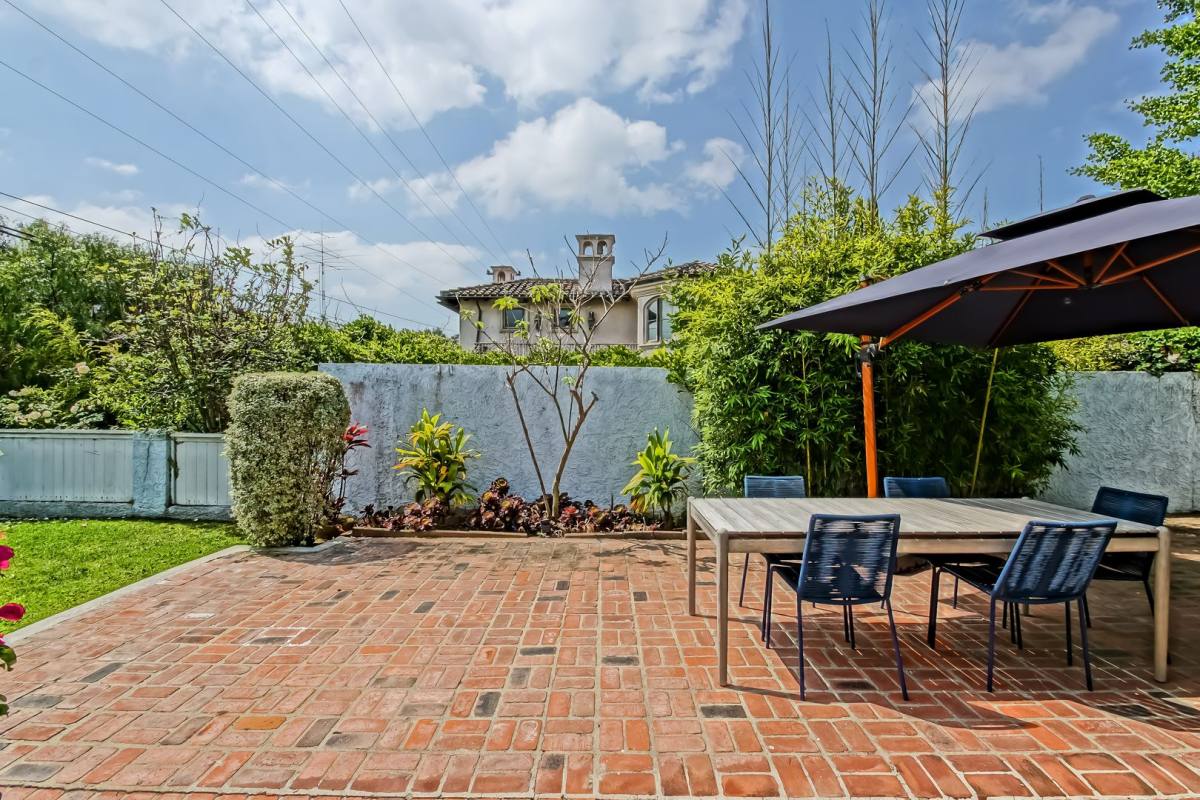 House for rent at 615 N Peck Ave, Manhattan Beach, CA 90266