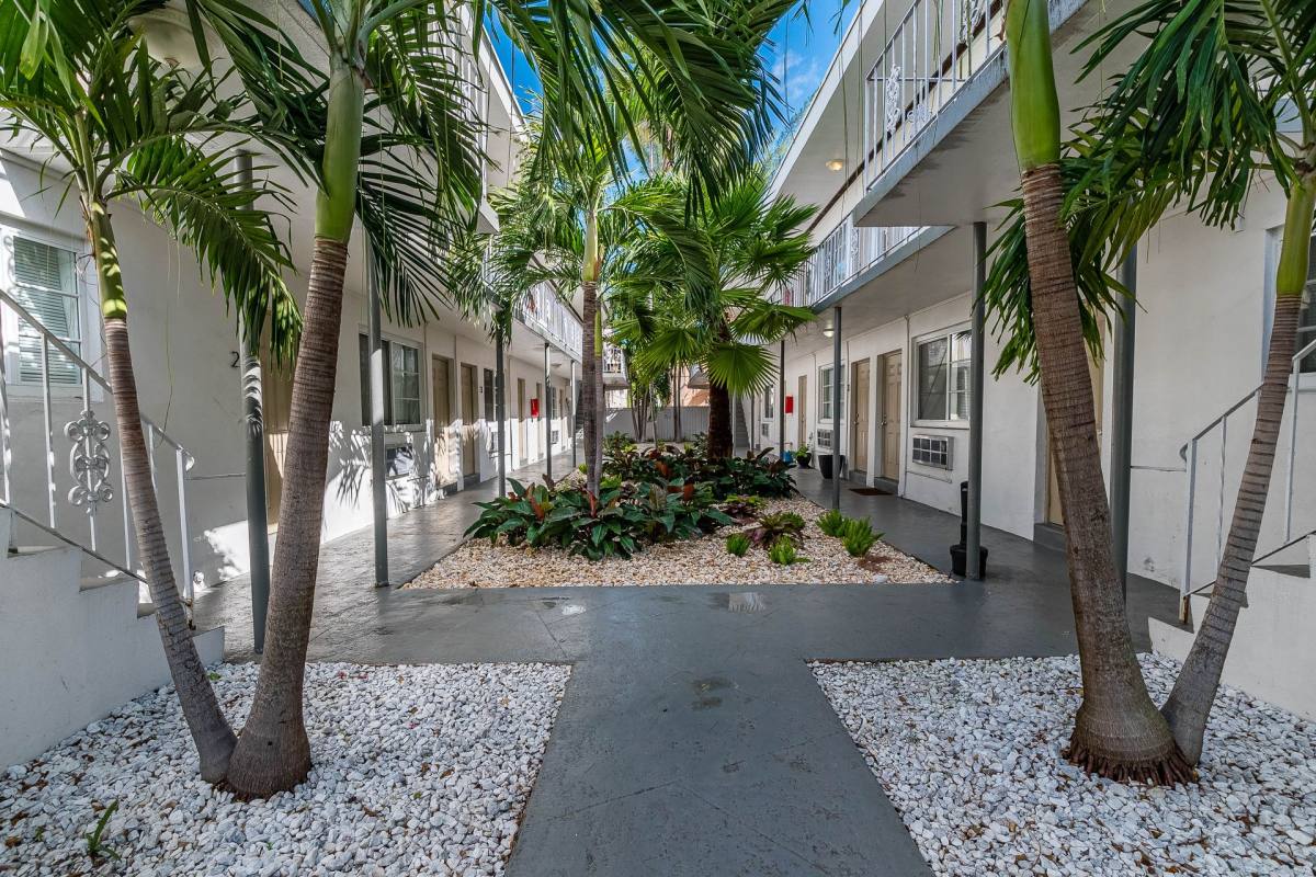 Apartment for rent at 6905-6921 Rue Vendome, Miami Beach, FL 33141