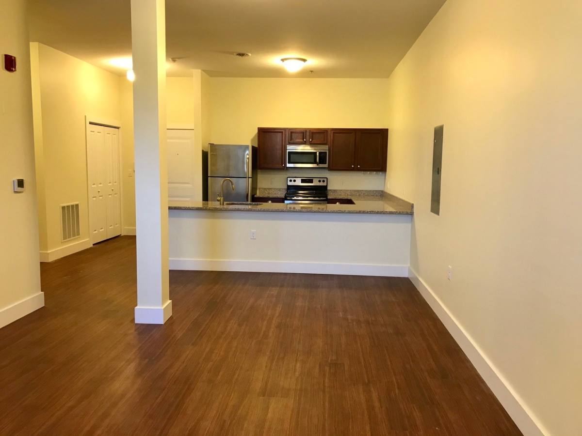 Apartment for rent at 409 State St, Schenectady, NY 12305