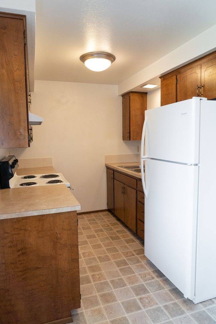 Apartment for rent at 1837 Queen Ave, Albany, OR 97321