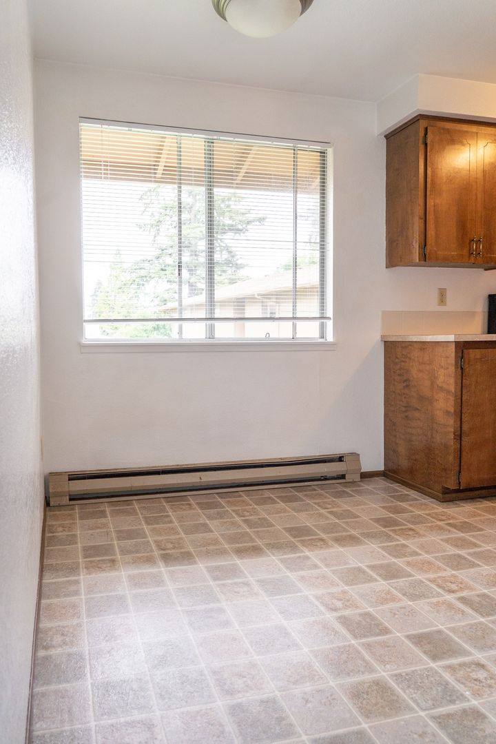 Apartment for rent at 1837 Queen Ave, Albany, OR 97321