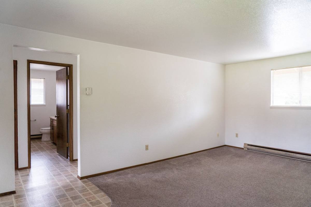 Apartment for rent at 1837 Queen Ave, Albany, OR 97321