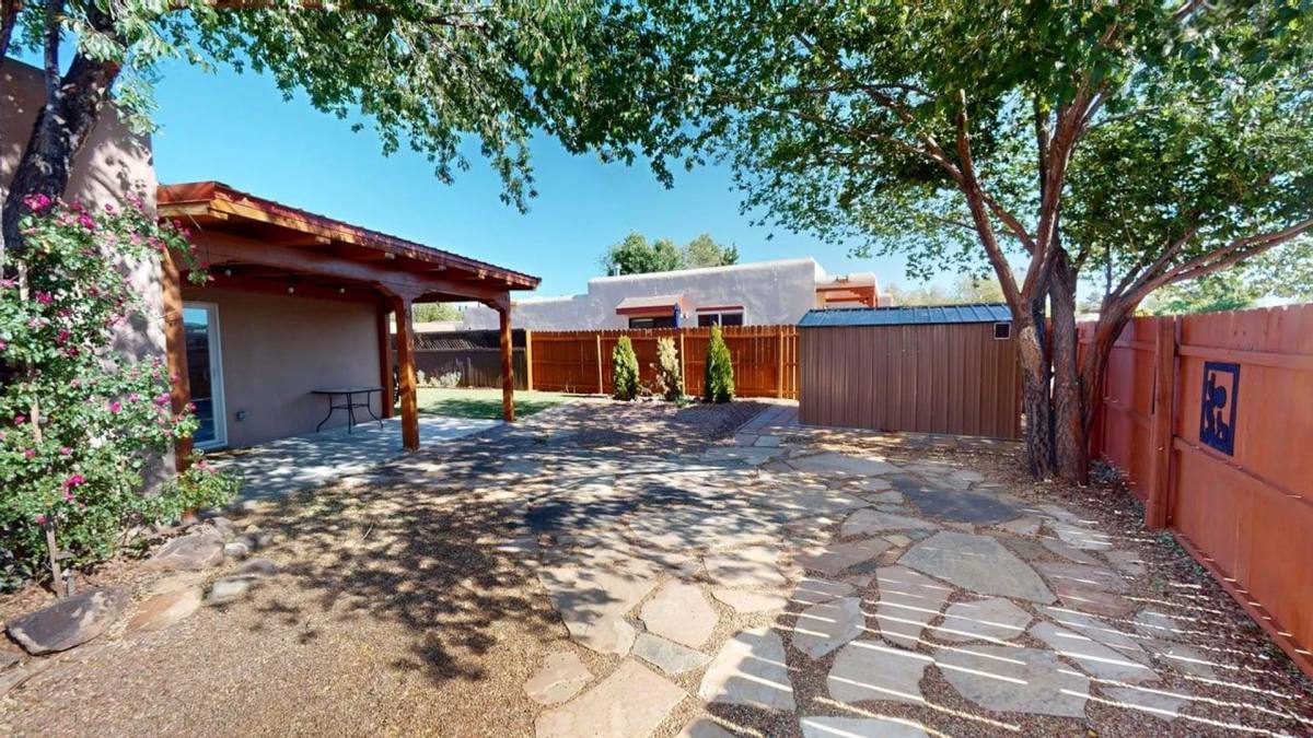 House for rent at 1259 Senda Del Valle, Santa Fe, NM 87507