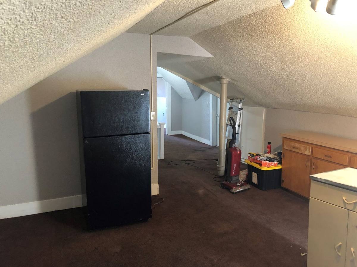 Apartment for rent at 76 Adolph St, Akron, OH 44304