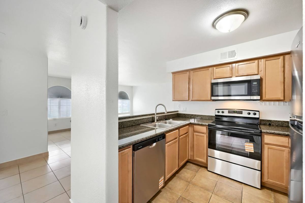 Condo for rent at 9325 W Desert Inn, Las Vegas, NV 89117