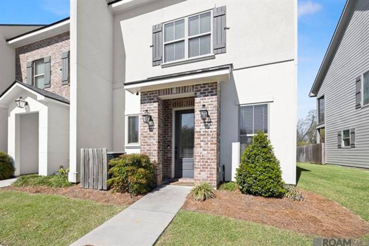 Townhouse for rent at 5030 Myrtle Trail Dr, Baton Rouge, LA 70820