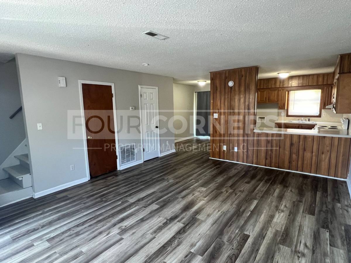 Apartment for rent at 420 Salem St, Lexington, NC 27292