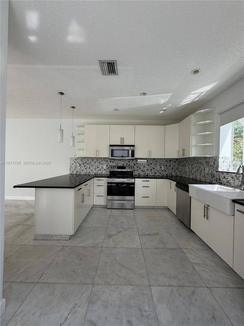 Townhouse for rent at 1534 Weeping Willow Way, Hollywood, FL 33019