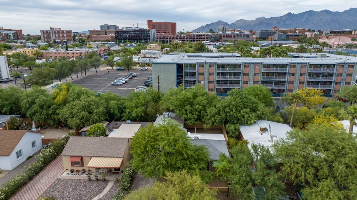 House for rent at 1121 E 9th St, Tucson, AZ 85719