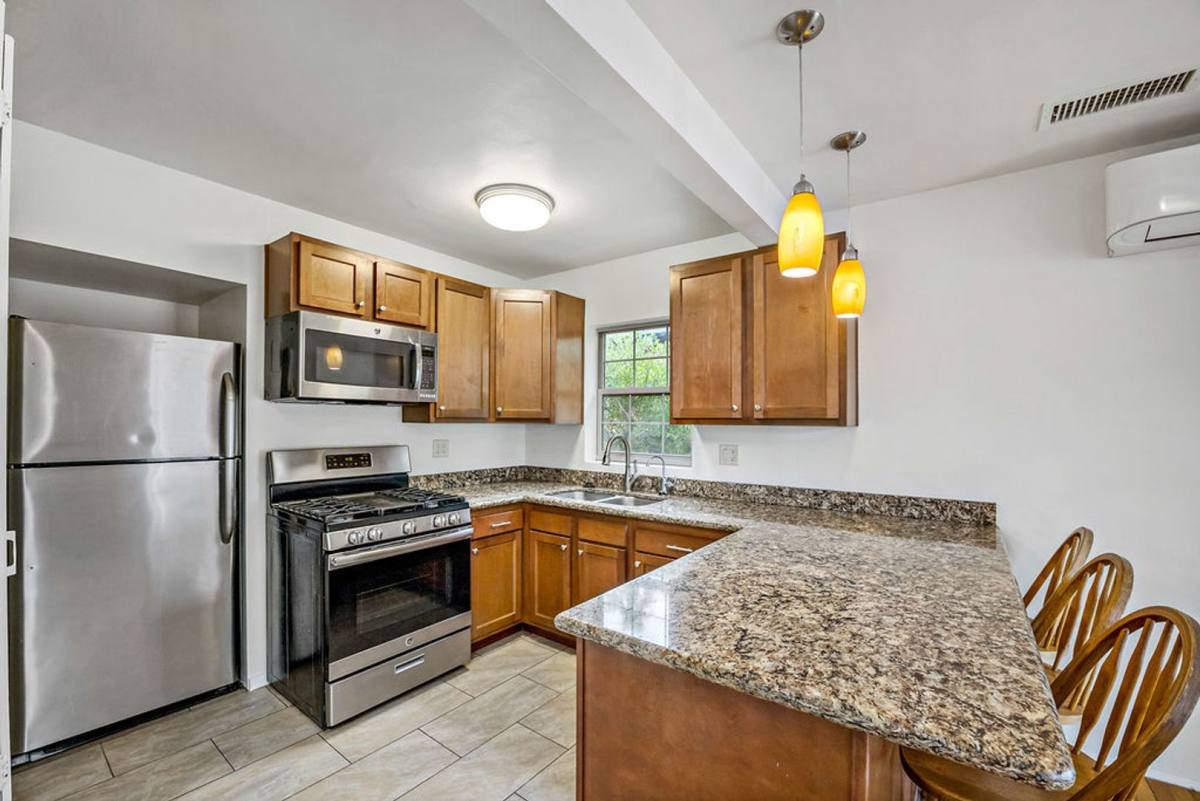 House for rent at 1121 E 9th St, Tucson, AZ 85719