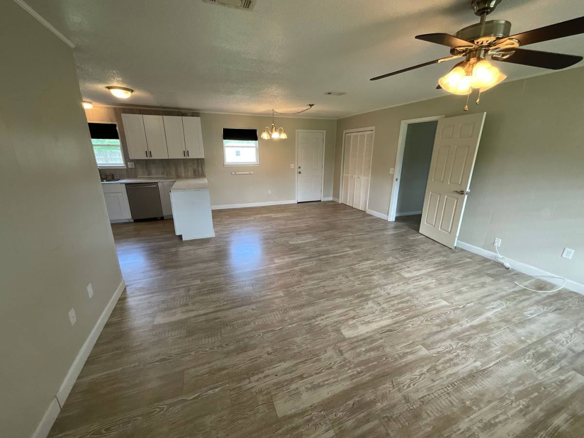 House for rent at 4978 Camellia Dr, Marianna, FL 32446