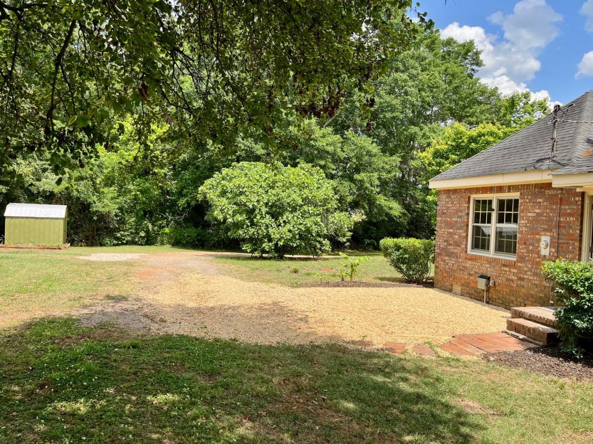 House for rent at 2061 Hodges Mill Rd, Watkinsville, GA 30677