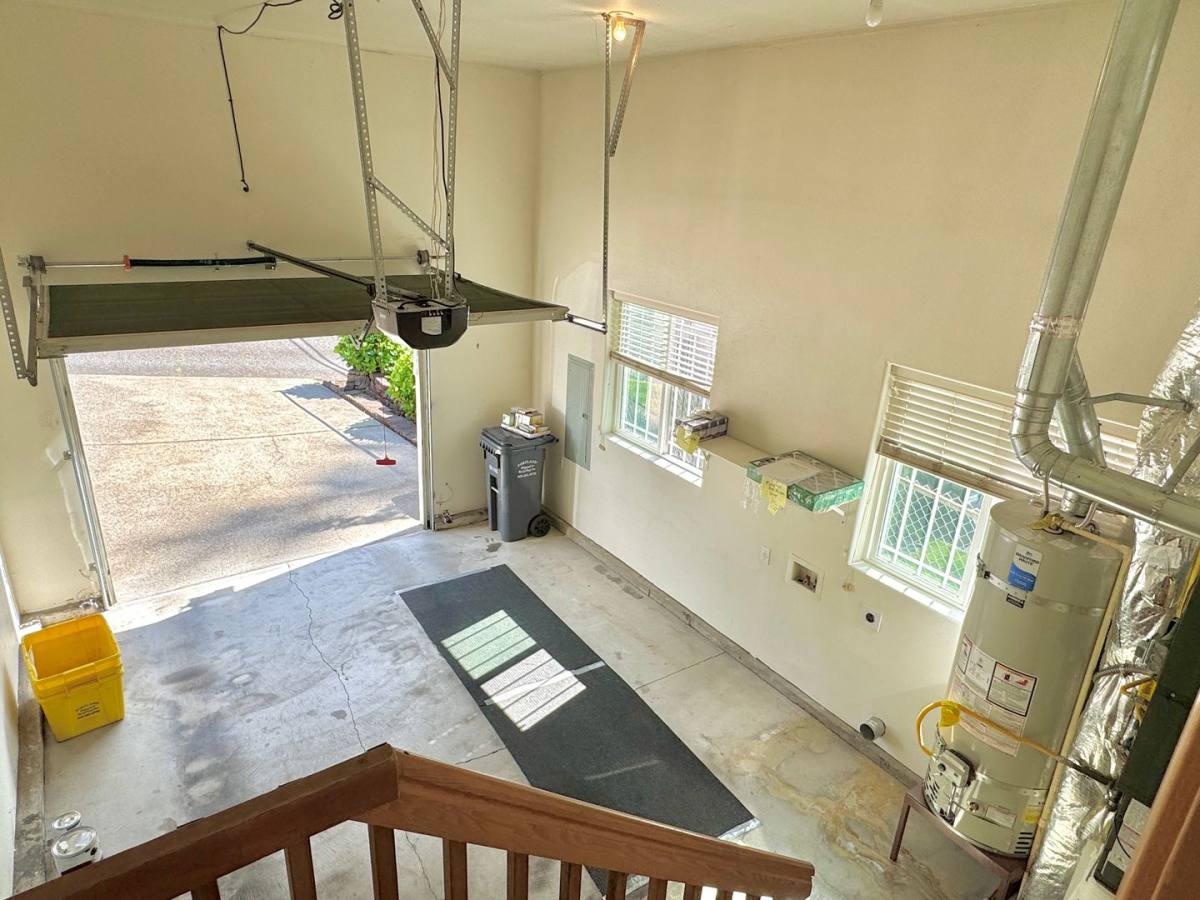 House for rent at 8702 NE Glisan St, Portland, OR 97220