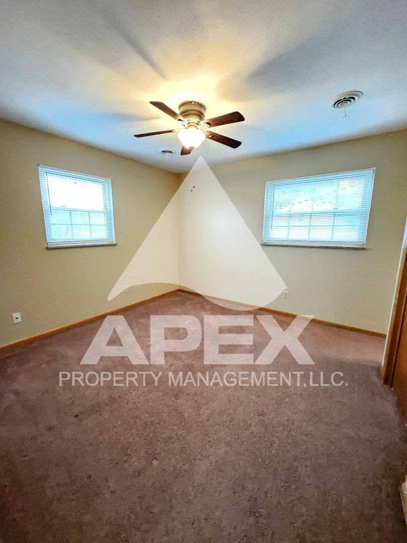 Apartment for rent at 5024 Jacksboro Pike, Knoxville, TN 37918