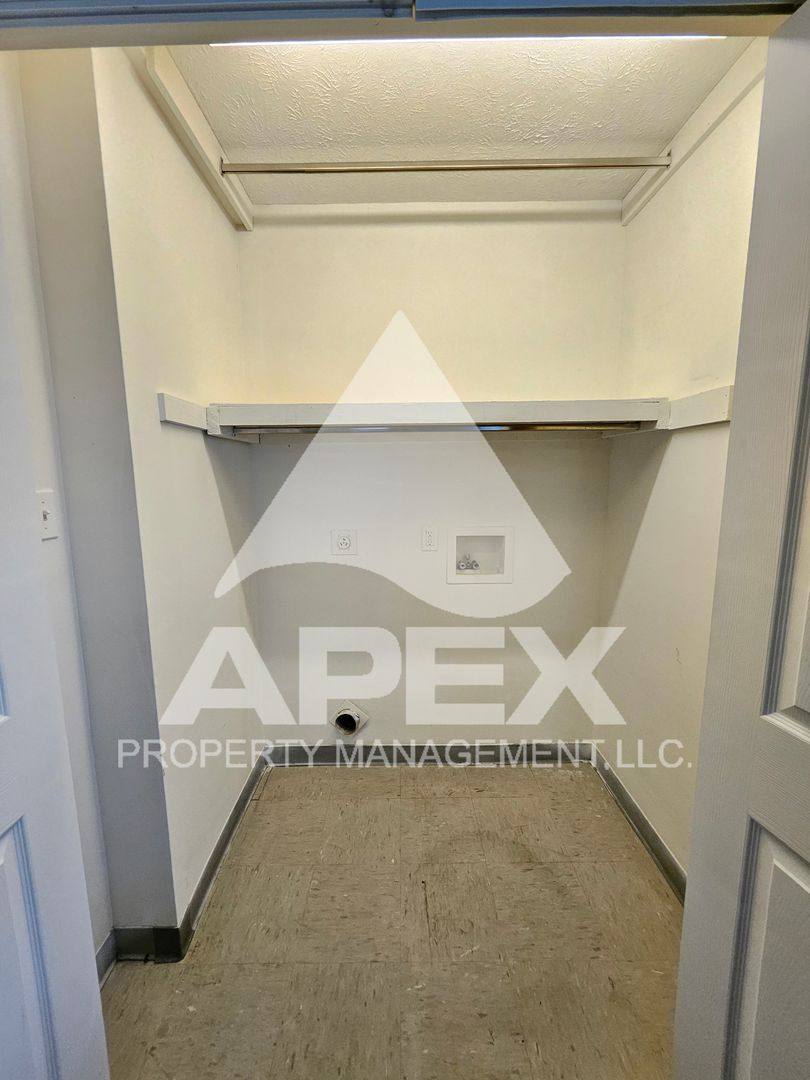 Apartment for rent at 5024 Jacksboro Pike, Knoxville, TN 37918