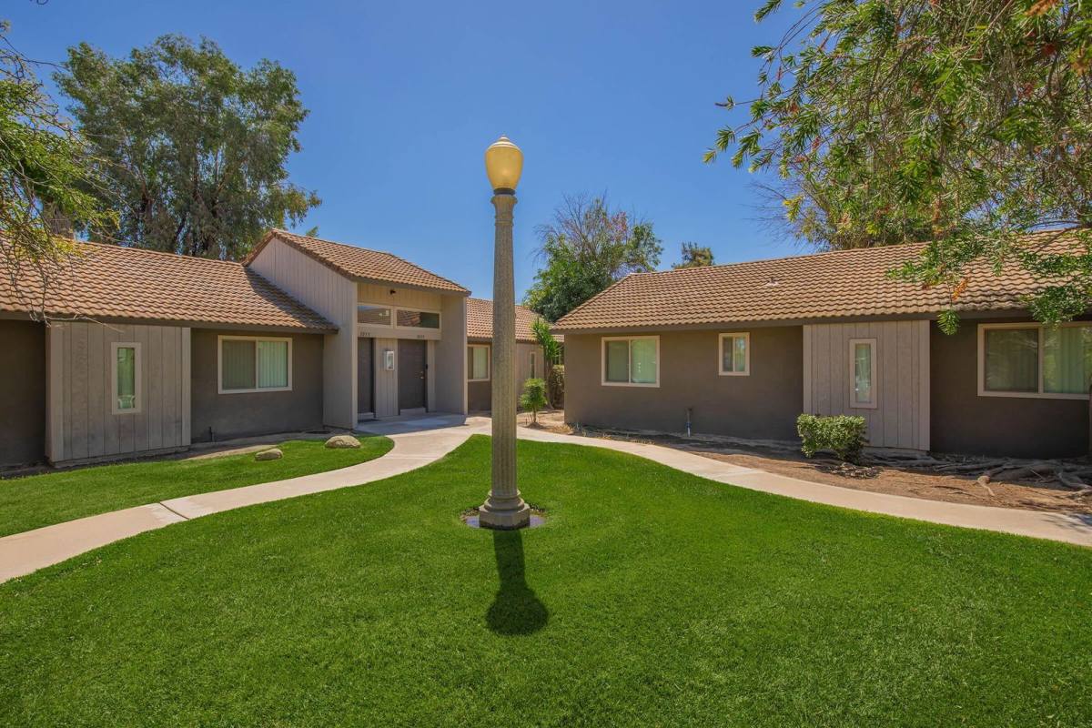 Apartment for rent at 1071 Goleta Way, Hanford, CA 93230