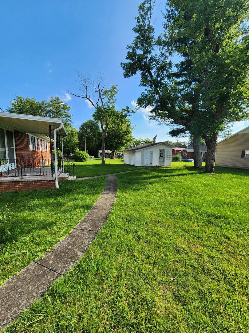House for rent at 267 N Spring St, Sparta, TN 38583