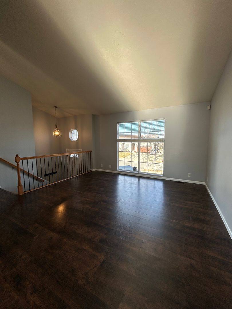 House for rent at 817 Lake Vista Dr, Papillion, NE 68046