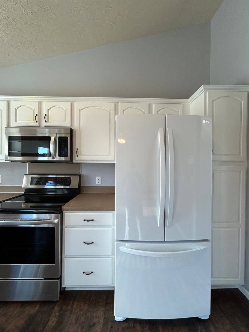 House for rent at 817 Lake Vista Dr, Papillion, NE 68046