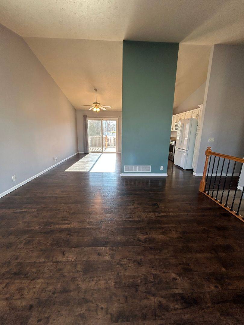 House for rent at 817 Lake Vista Dr, Papillion, NE 68046