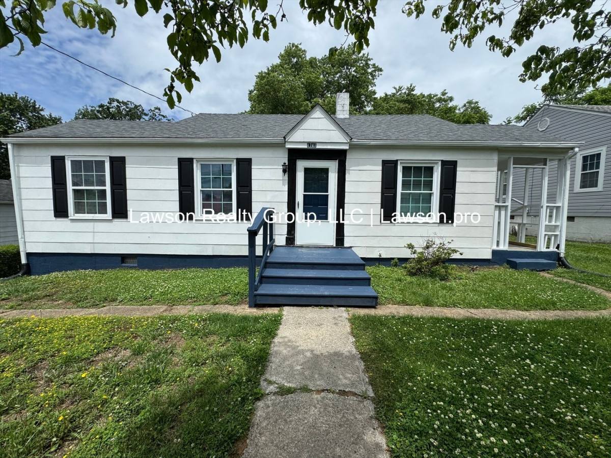 House for rent at 1741 Pexton Ave, Salem, VA 24153