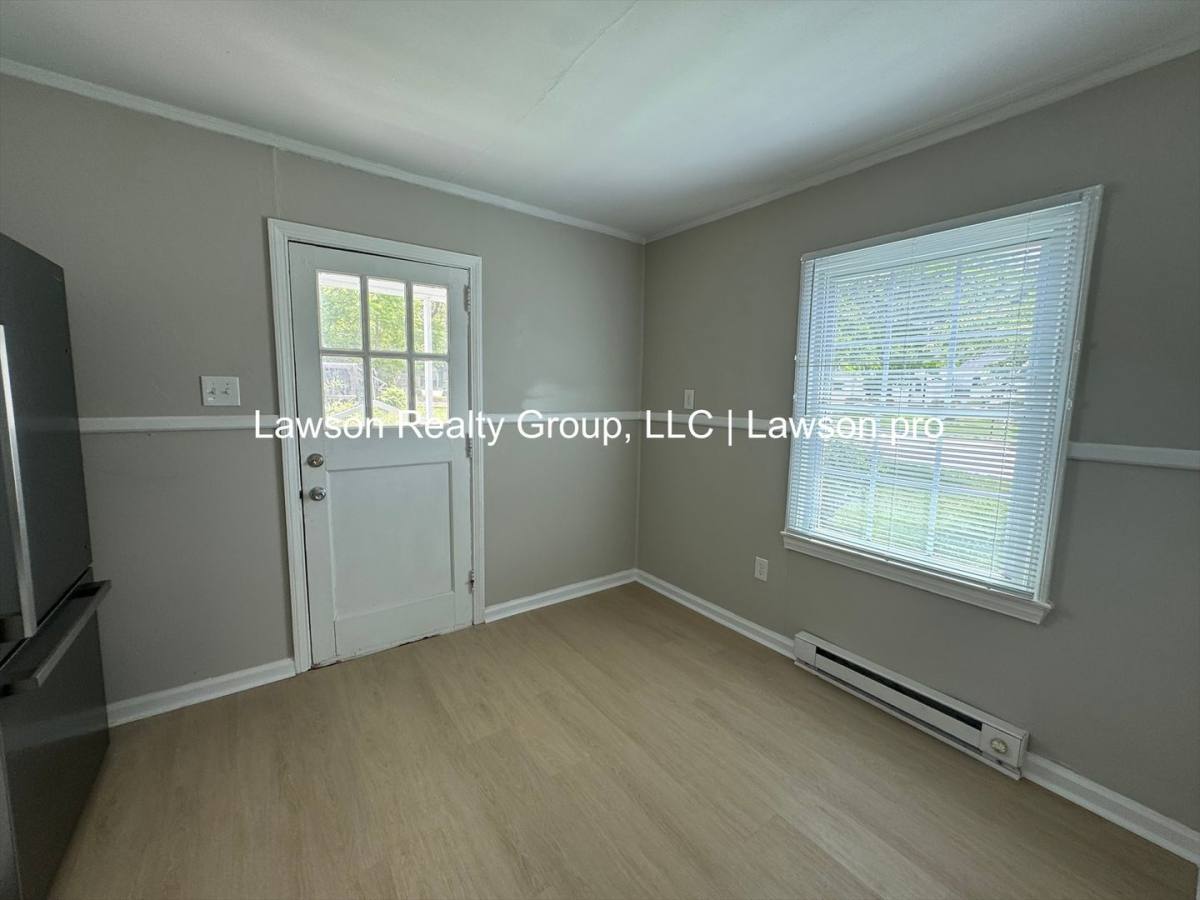 House for rent at 1741 Pexton Ave, Salem, VA 24153
