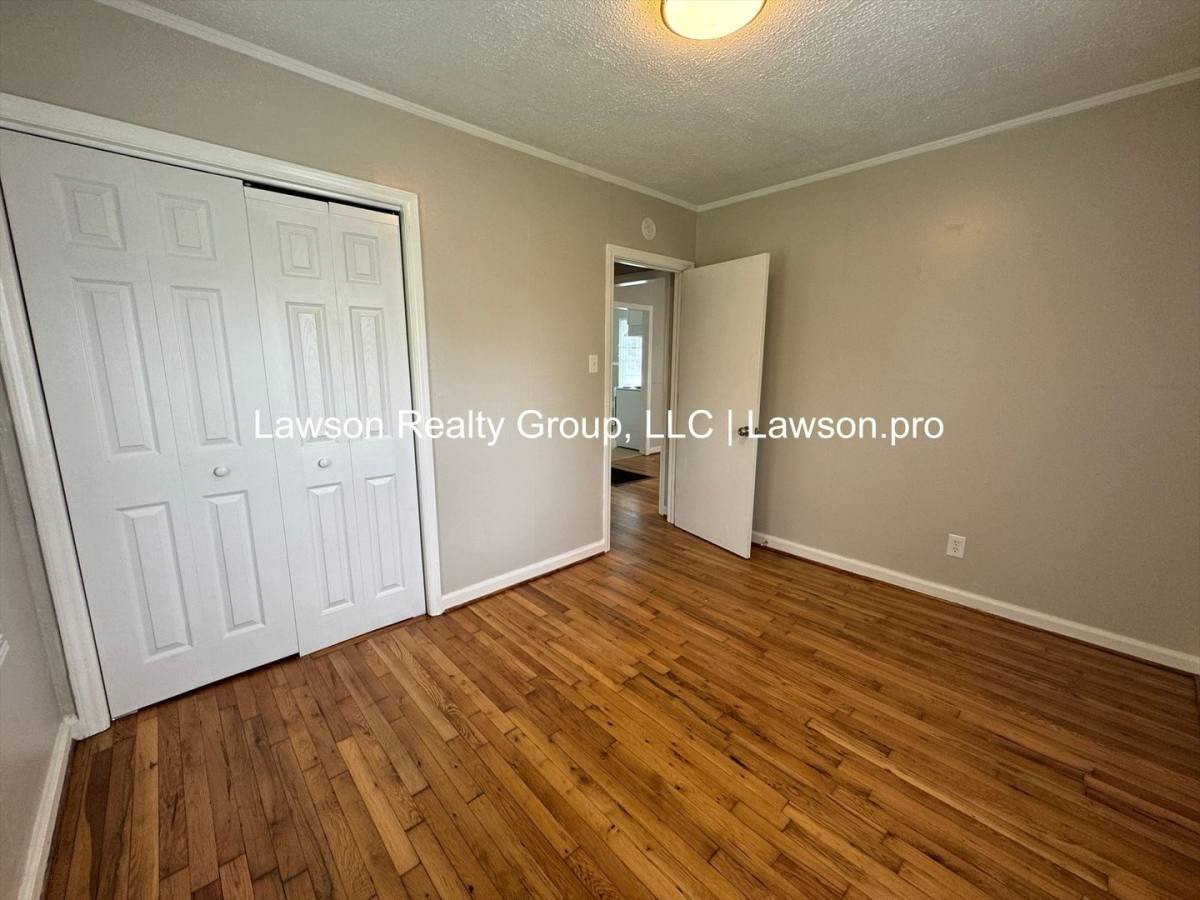 House for rent at 1741 Pexton Ave, Salem, VA 24153