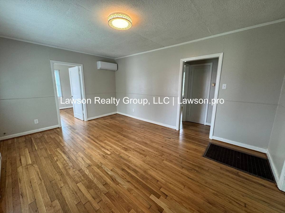 House for rent at 1741 Pexton Ave, Salem, VA 24153