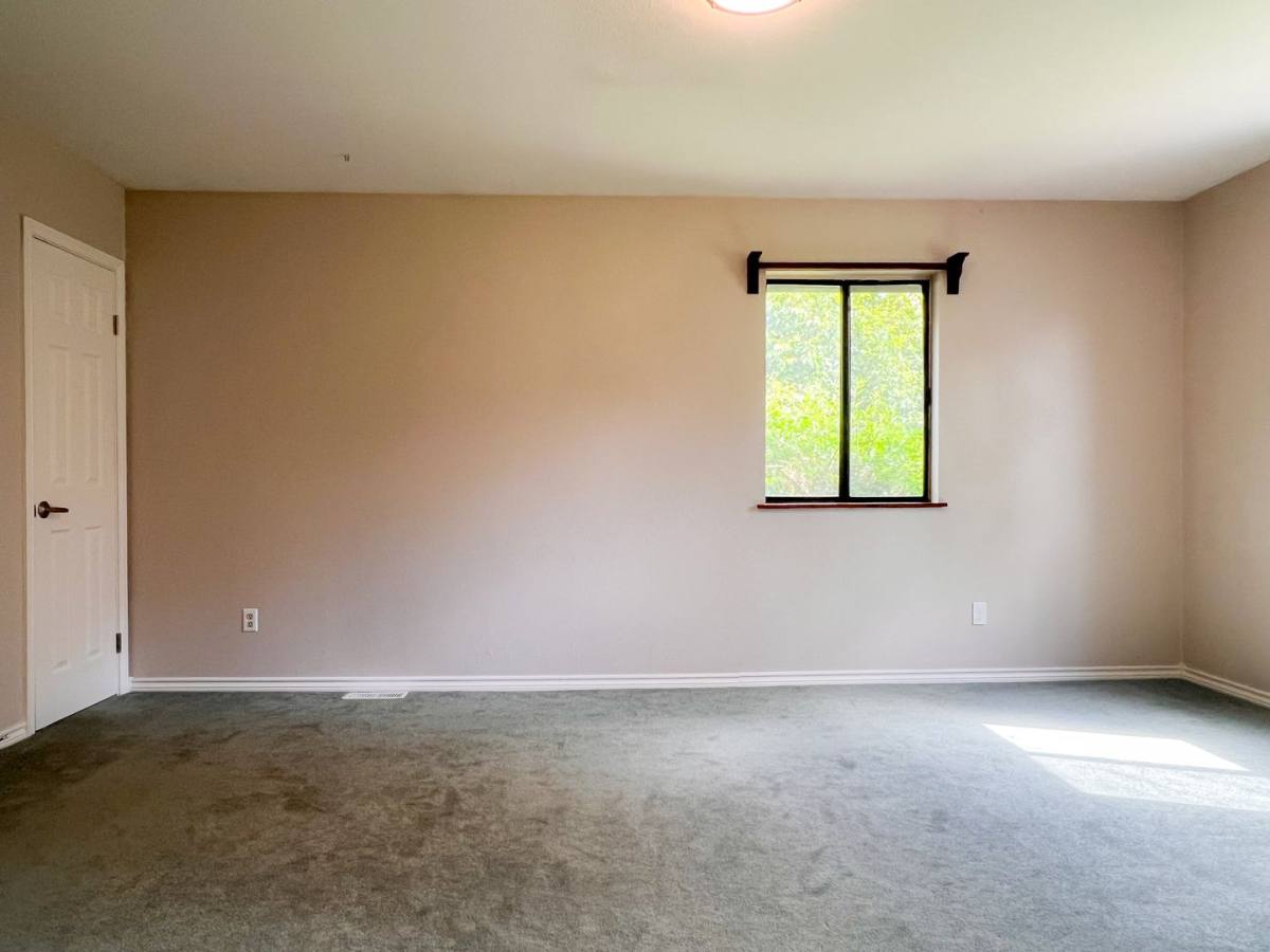 House for rent at 1055 River St, Lebanon, OR 97355