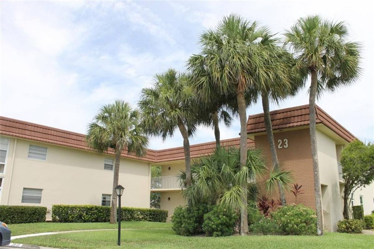 Apartment for rent at 23 Vista Gardens Trail #104, Vero Beach, FL 32962
