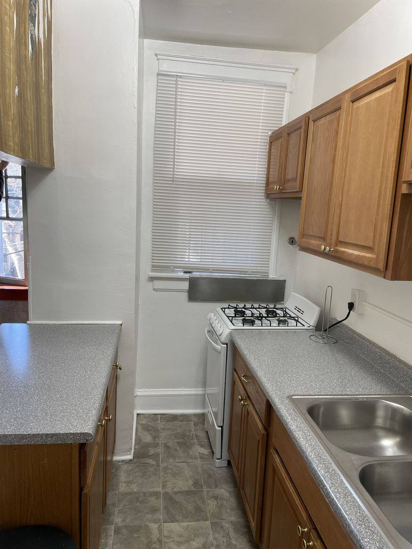Apartment for rent at 930 E 18th Ave, Denver, CO 80218