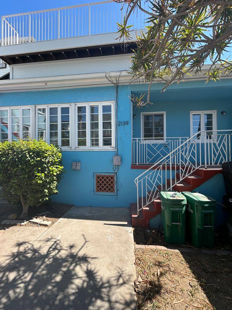 Apartment for rent at 2139 Brant St, San Diego, CA 92101