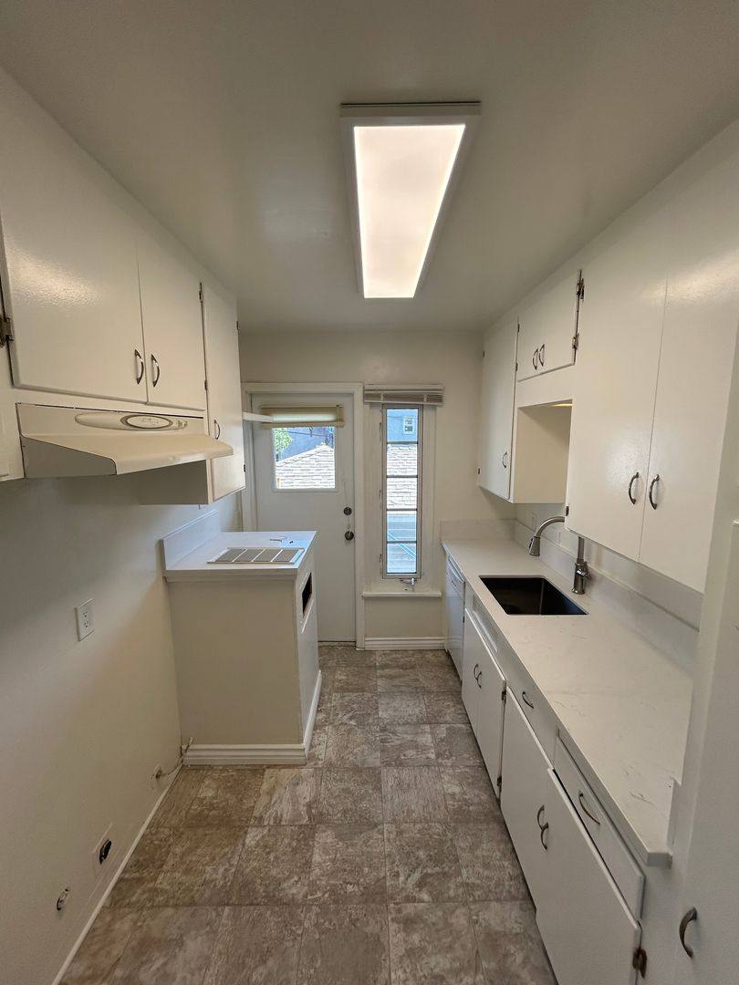 Apartment for rent at 2139 Brant St, San Diego, CA 92101