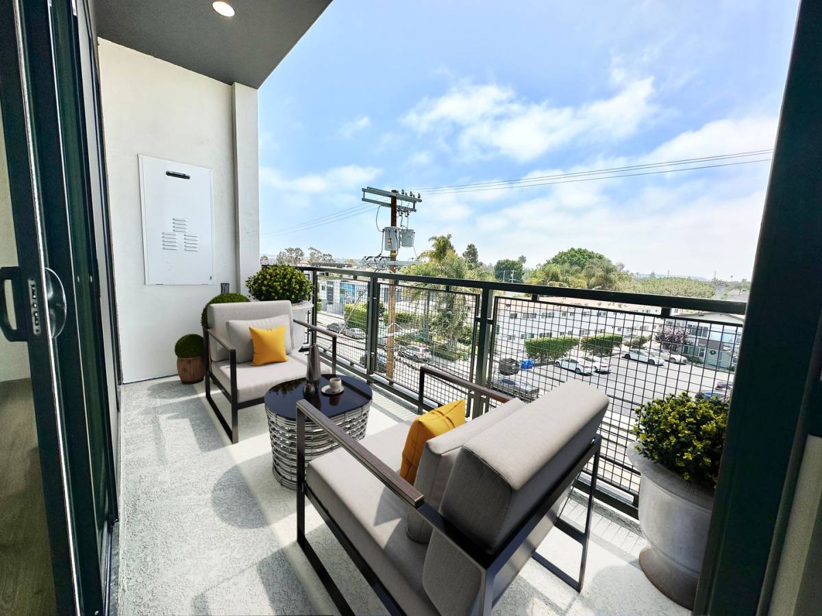 Apartment for rent at 4320 Inglewood, Los Angeles, CA 90066