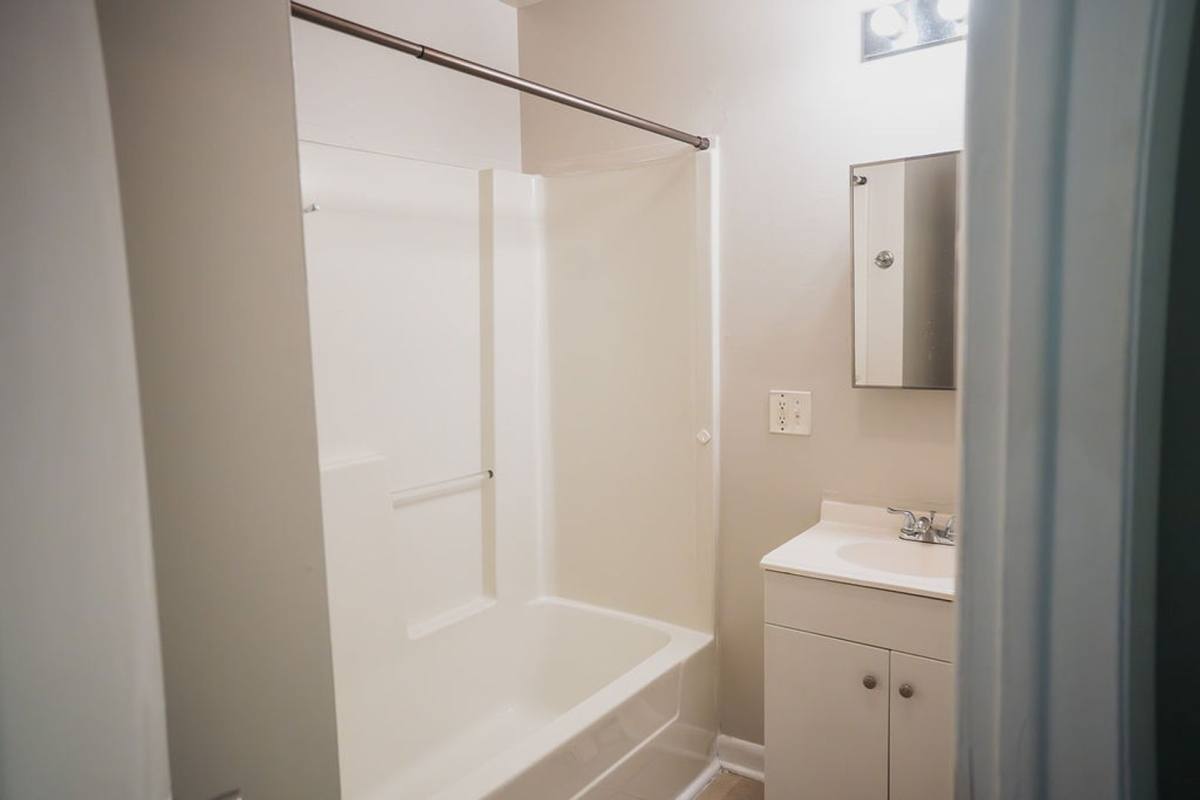 Apartment for rent at 137-139 Main St, Slatington, PA 18080