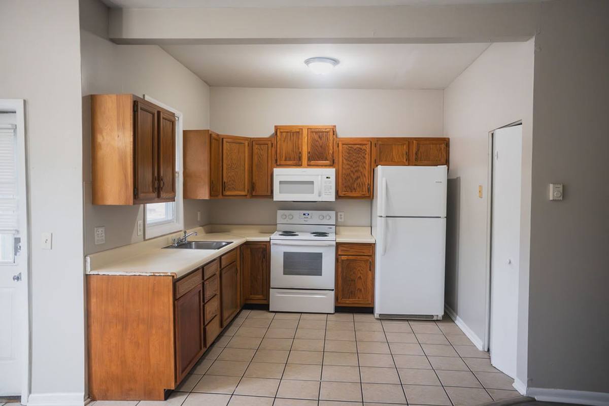 Apartment for rent at 137-139 Main St, Slatington, PA 18080